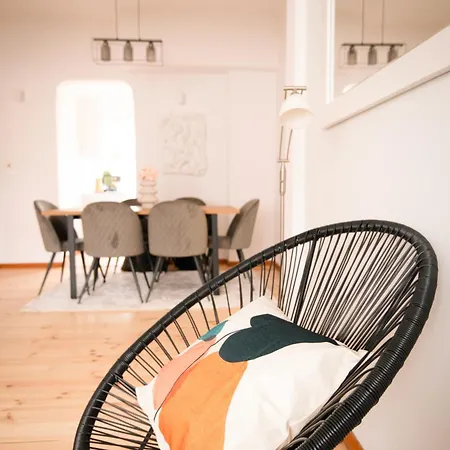 Apartament A Luxurious 2 Bedroom In Center
