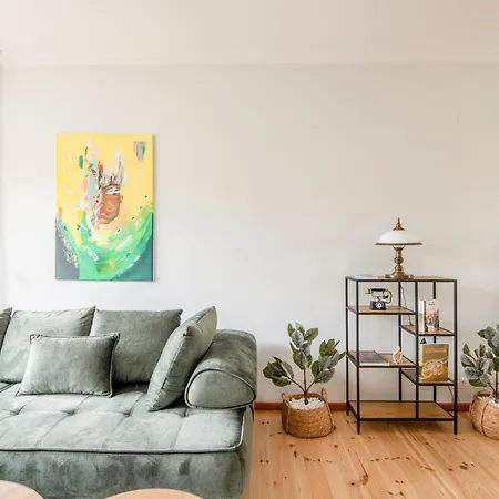 Apartament A Luxurious 2 Bedroom In Center *