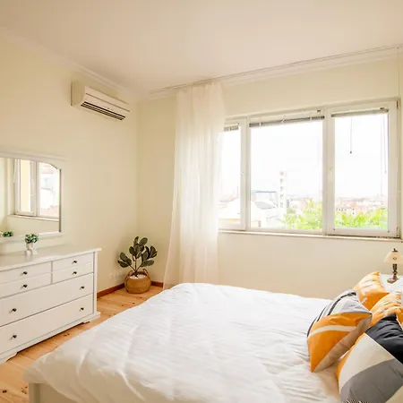 Apartament A Luxurious 2 Bedroom In Center