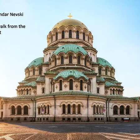 A Luxurious 2 Bedroom In Center