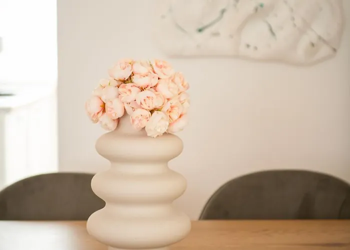 A Luxurious 2 Bedroom In Center *