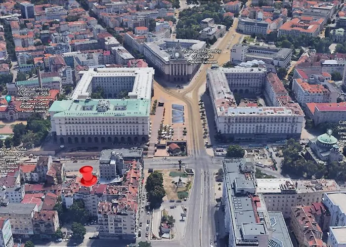 A Luxurious 2 Bedroom In Center Sofie