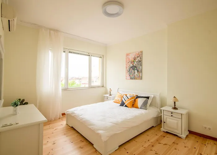 A Luxurious 2 Bedroom In Center ソフィア