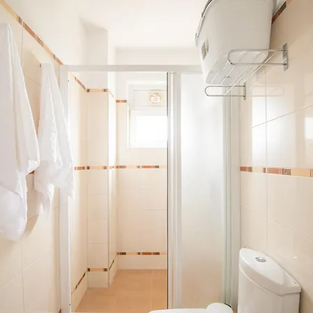 A Luxurious 2 Bedroom In Center Апартаменты